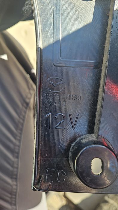 Ляв външен стоп за Mazda premacy 5 2012