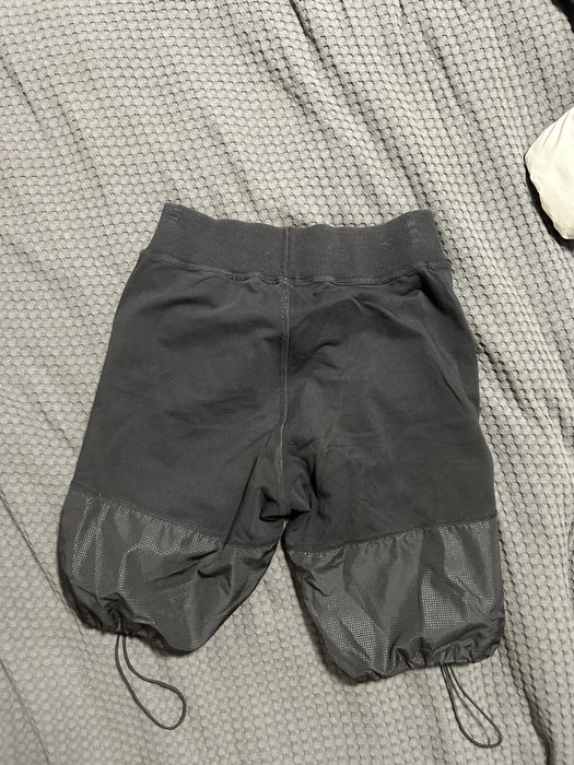 Къси панталонки Pause