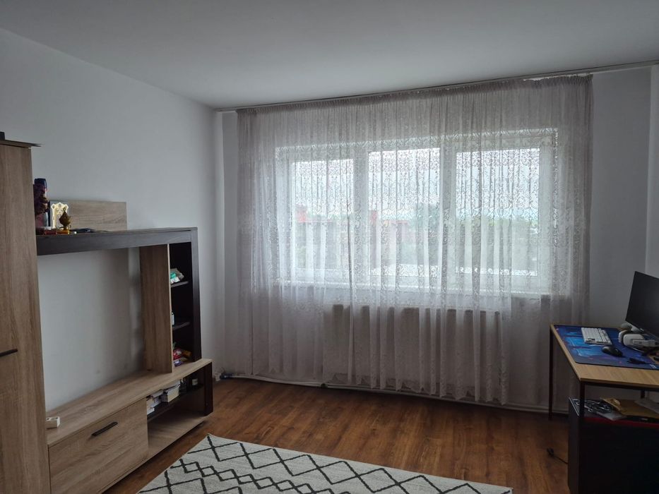 Inchiriez apartament 2 camere