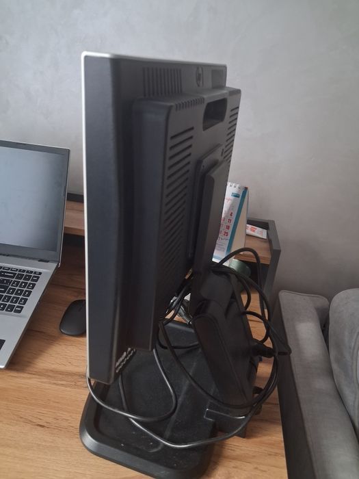 Продаются мониторы-2 шт