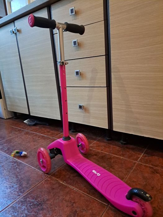 Trotineta Noriel 3 in 1 roz