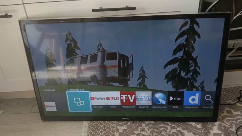 Продам телевизор smart Samsung