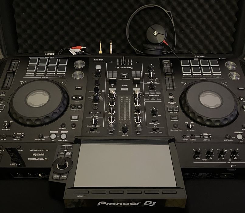 Pioneer XDJ RX3 DJ Controller Brasov • OLX.ro