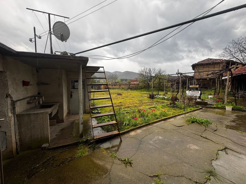 Продава се имот