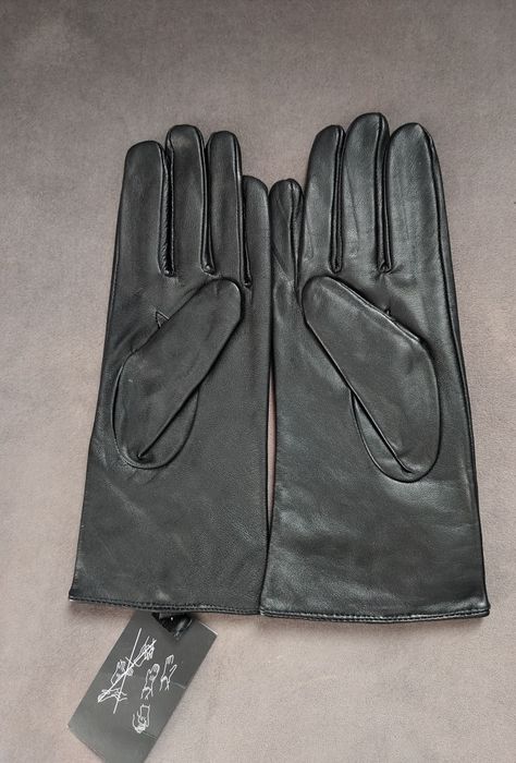 Женские перчатки