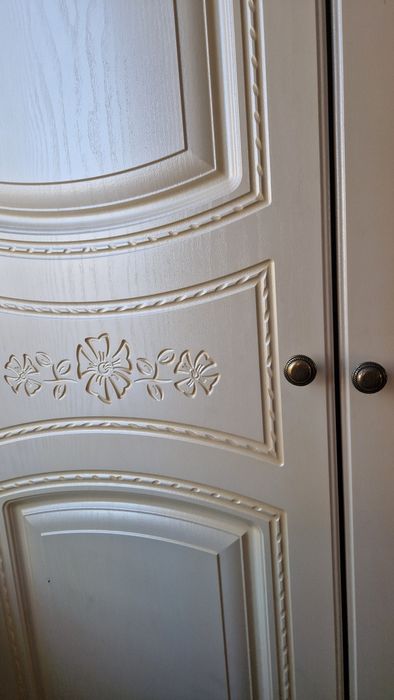 Продам вместительный шкаф!