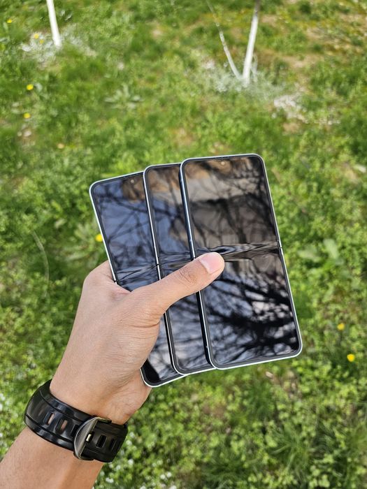 Samsung Galaxy Z Flip 6. Hotira 12/256 GB. Ideal hammasi. Ime o'tkan