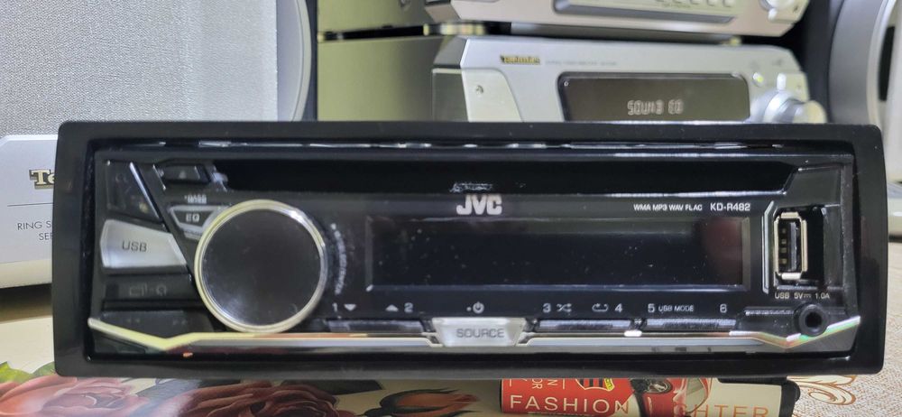 Casetofon de masina JVS