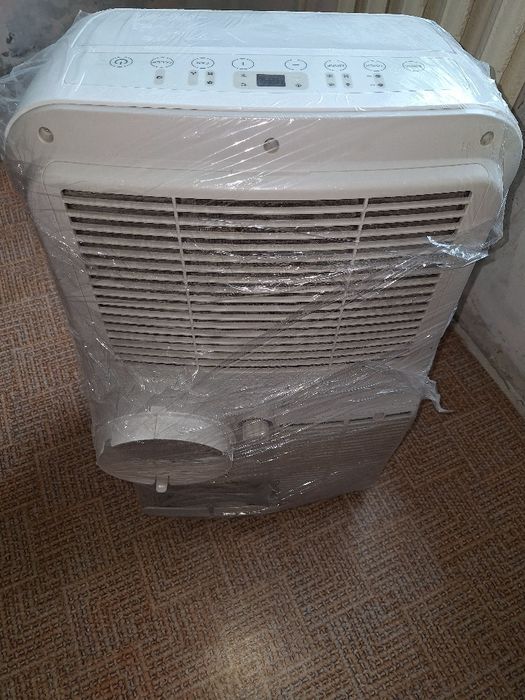 Мобильный кондиционер Midea MPPDA-09CRN7