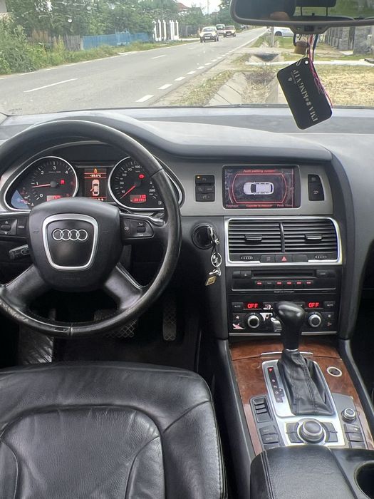 Vand audi Q7 /7 locuri