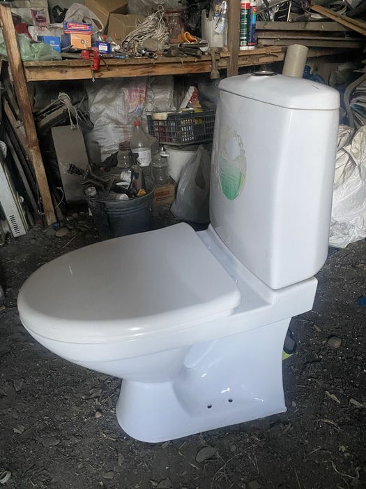 Продам унитазов !