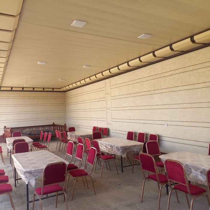 Стол стул сотилади