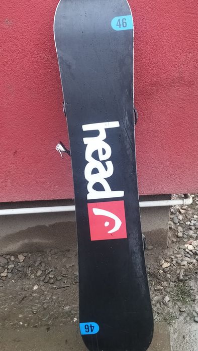 Vând placa snowboard head cu cască și ochelari