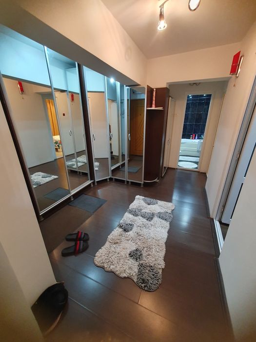 Vând apartament 2 camere ,confort 1