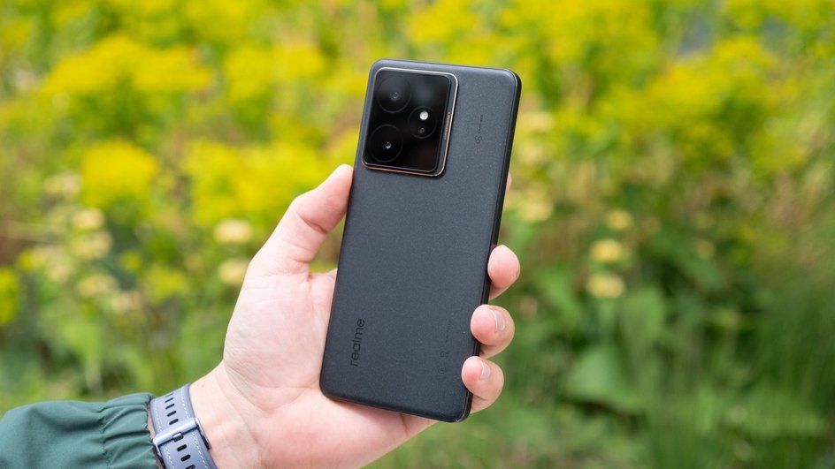 Смартфон Realme GT 7