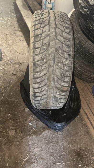 Продам зимние шины