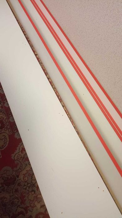 Полки витринные на кронштейне