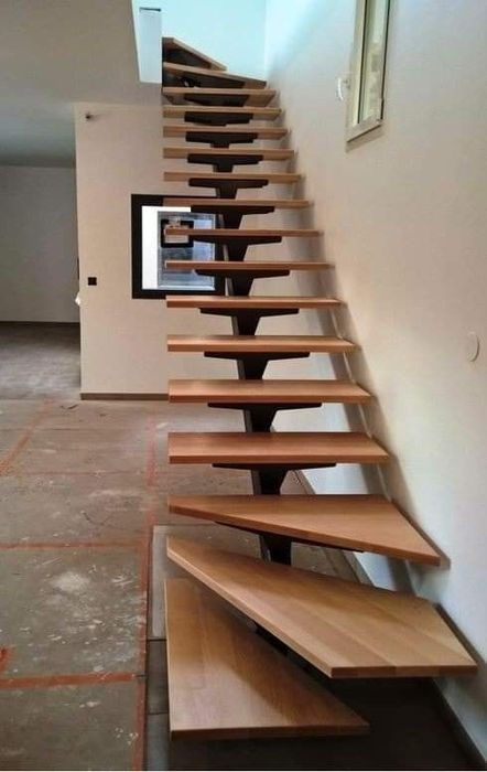 Scari metalice de interior