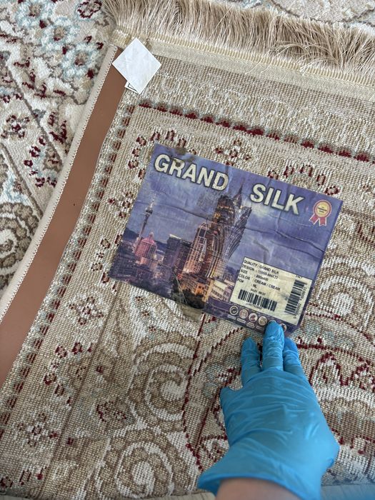 Продам за дешево турецкий ковер 2х4