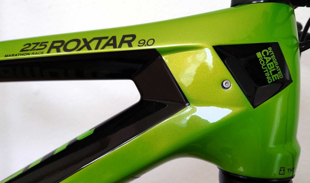 Рамка Bergamont Roxtar 9.0 CARBON L, средно XTR, ос 142/12, НОВА