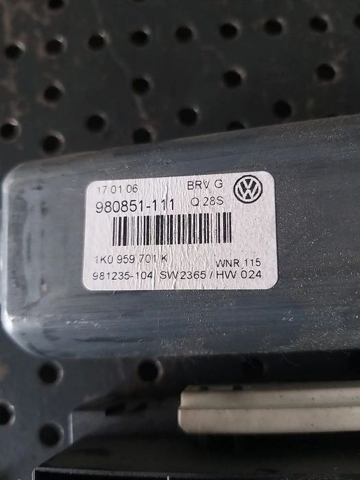 Motoras macara stanga fata vw passat b6 3c 1k0959793g 980851111 1k0959701k