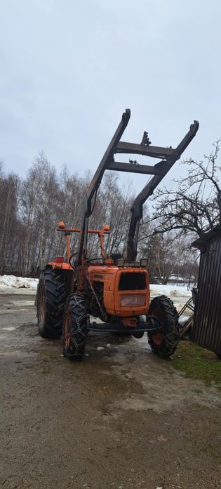 Vând tractor fiat