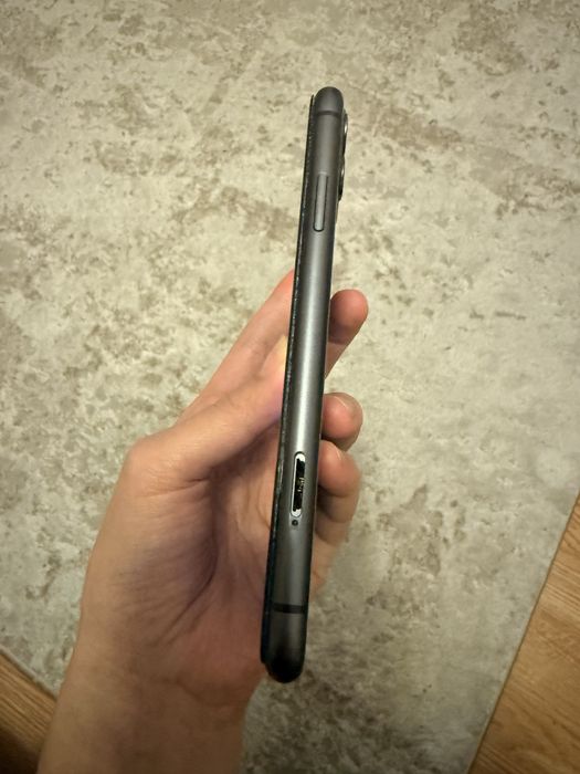 Айфон 11, продаю iPhone 11