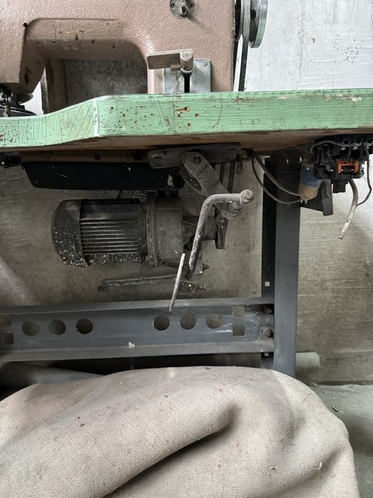 Тикув машинаси сотилади