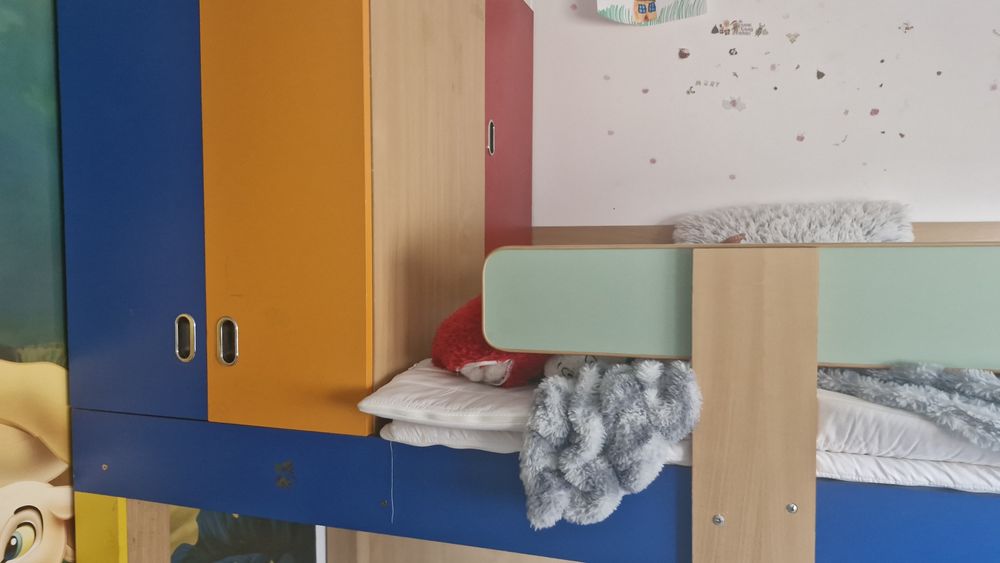 Vand pat supraetajat copii