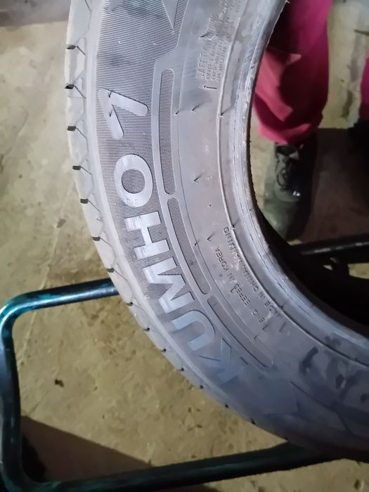 215 65 R 15 C Kumho vara