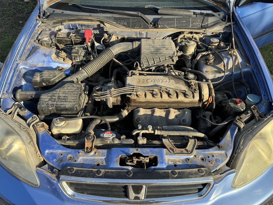 Honda Civic 6 1.4is на части