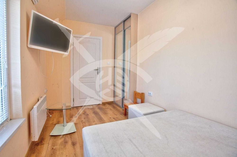 Дава се под наем Тристаен апартамент в Варна, Колхозен пазар - 65 кв.м за 300 € - Снимка #4