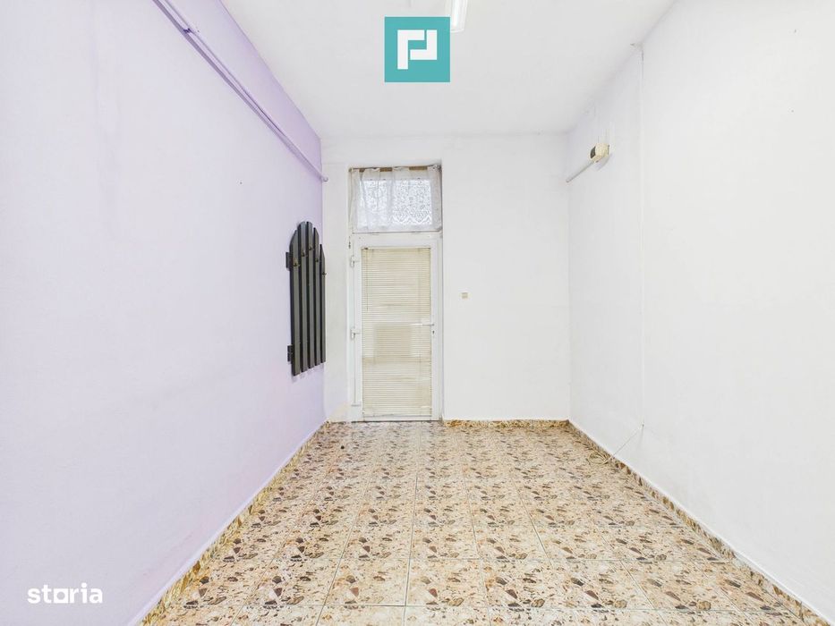 Spațiu comercial central, în Sântana - Arad