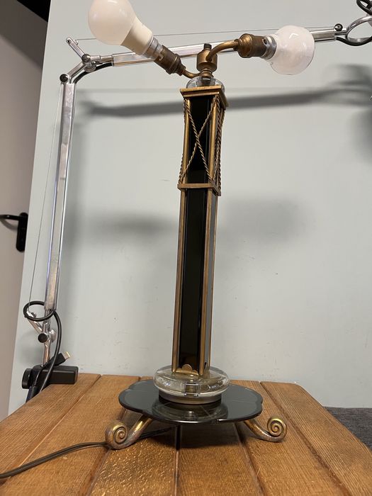 Винтидж настолна антична лампа небостъргач в стил арт деко