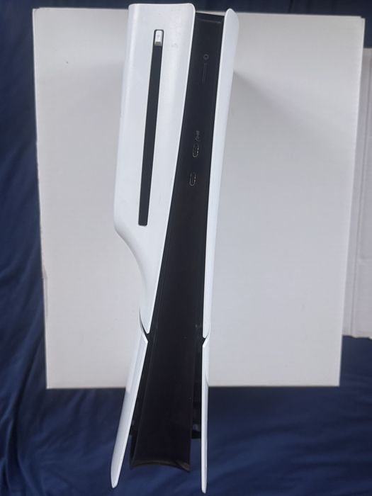PlayStation5 slim  с дискозаписвачва и FC25