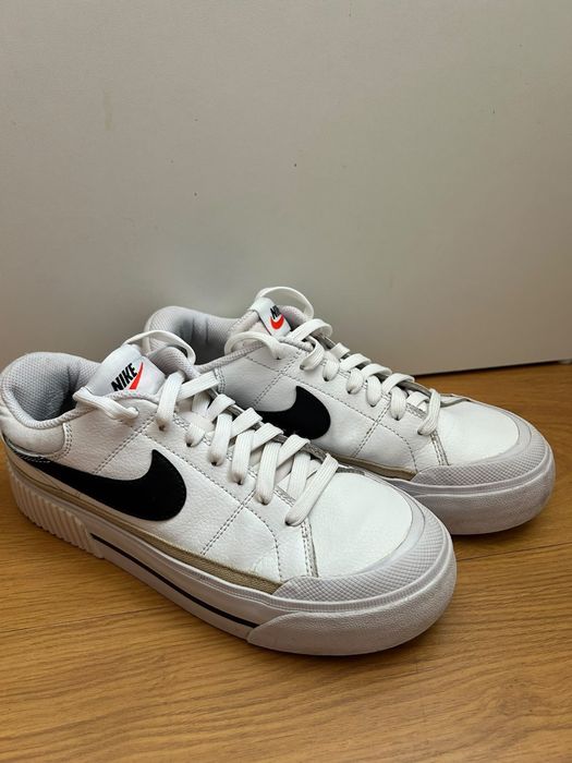 Nike court legacy