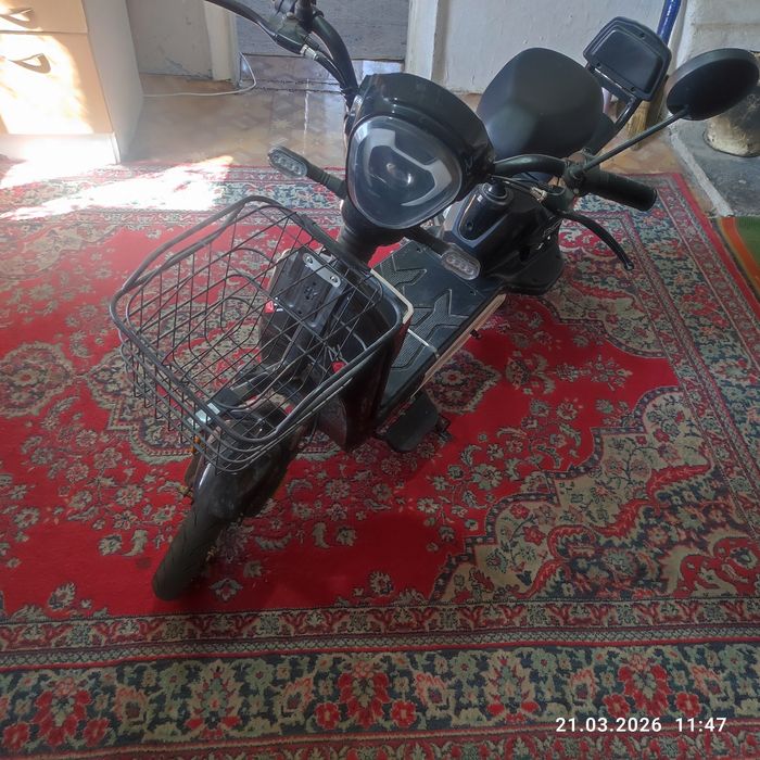 Электроскутер на ходу