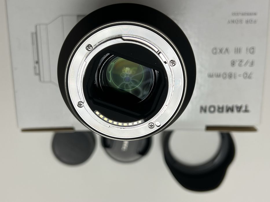 Tamron 70-180mm f/2.8 Di III VXD - Sony E