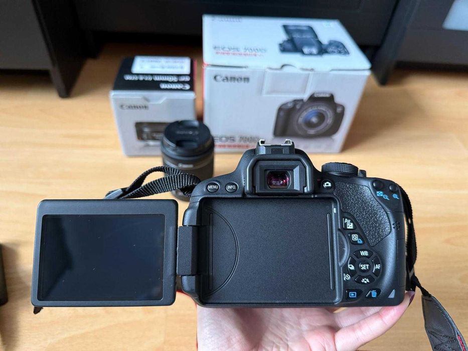 Canon EOS 700D + 18-55mm + 50mm f/1.8