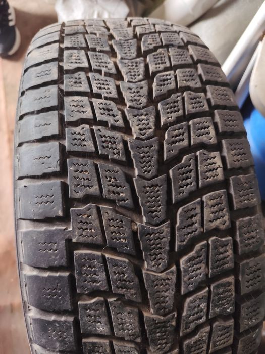 235/60/16 Dunlop