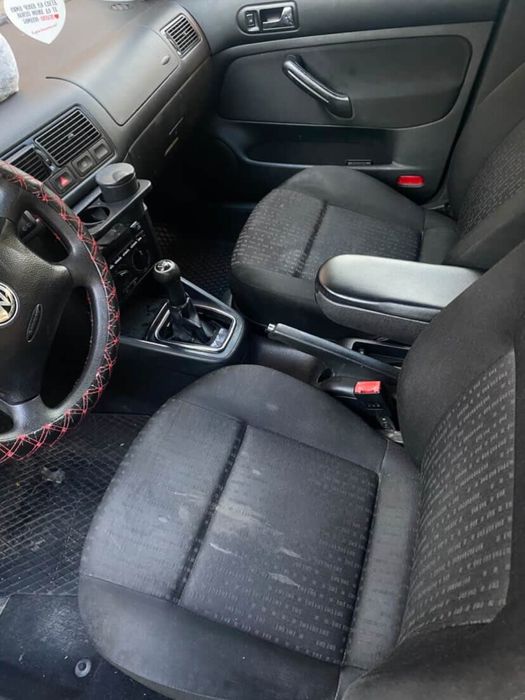Volkswagen Golf 4 / 1.4 / 75 кс / черен / 2003