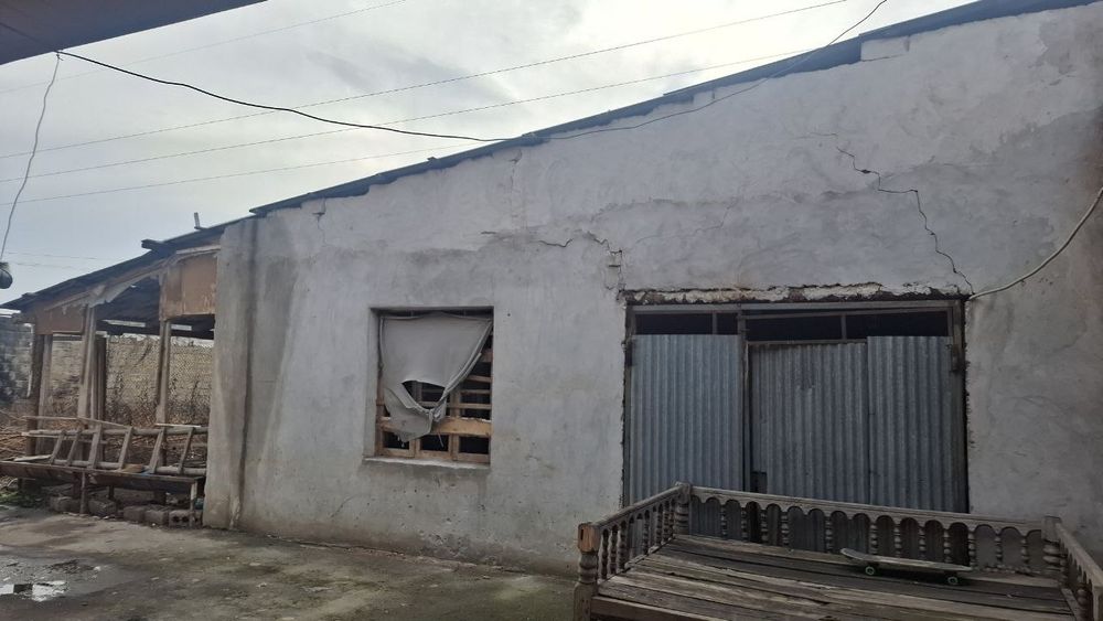 Назарбек,тарновда репром кочада ховли сотилади 4 хона уйи 2