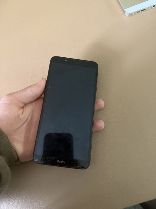 Продается 7 телефонов и один планшет