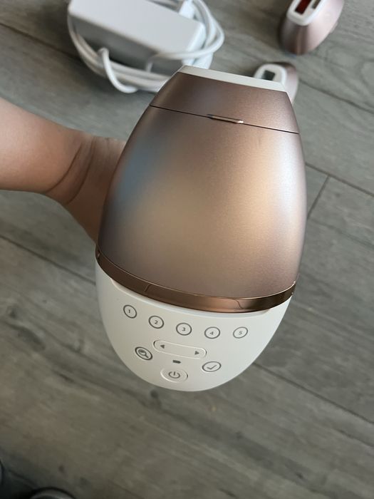Epilator IPL Philips Lumea Seria 9000 BRI955/00