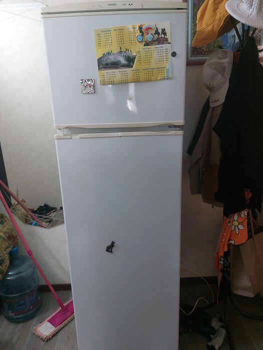 Продам холодильник