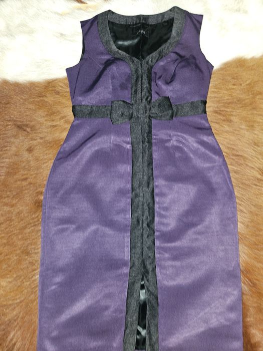 Vand rochie mov cu funda neagra 14