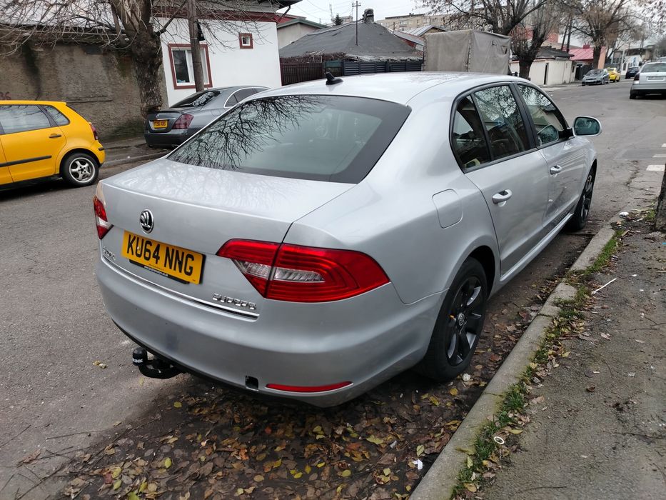 Vând Skoda superb 16 tdi