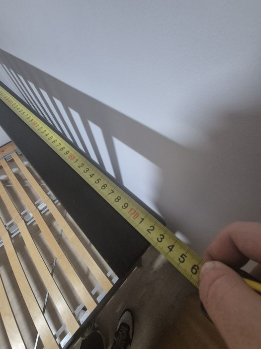 Pat de lemn de 2 persoane