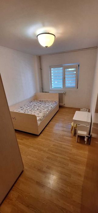 Apartament 3 camere de inchiriat Colentina-Fundeni, statie RATB
