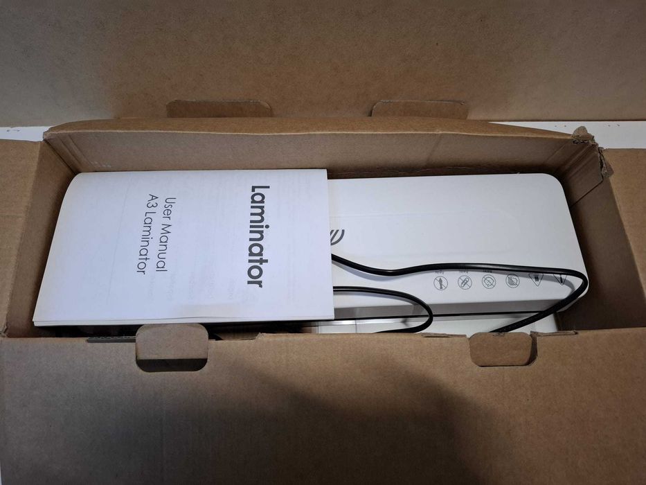 Laminator A3, laminare cald/rece - 3 buc/min, eficient si rapid, Nou